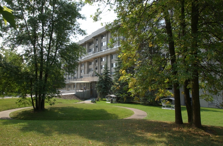 centre d'hÃ©bergement de Sainte-DorothÃ©e's building